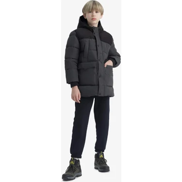 DeFacto Su Geçirmez Kapüşonlu Polar Astarlı Parka Erkek Çocuk